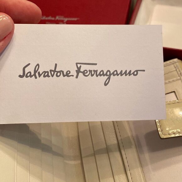 AUTHENTIC Ferragamo Porcellana Patent Calf Leather Wallet - Picture 7 of 8